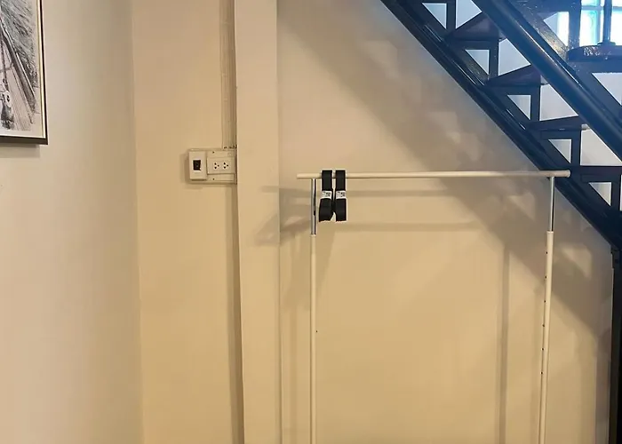 Apartment Private 6-bedroom House For 12 Guests Near Bts & Airport Rail Link *