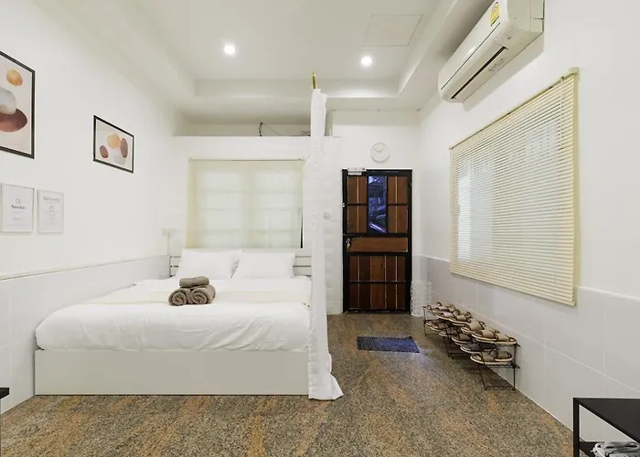 Apartment Private 6-bedroom House For 12 Guests Near Bts & Airport Rail Link