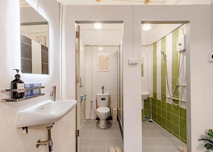 Apartment Private 6-bedroom House For 12 Guests Near Bts & Airport Rail Link *