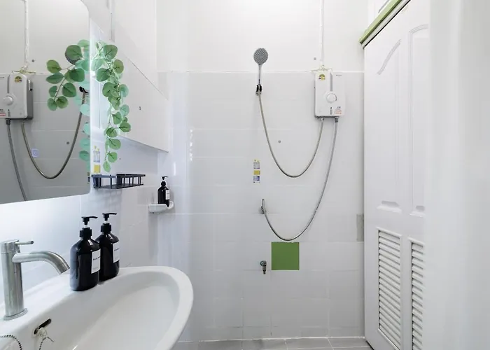 Apartment Private 6-bedroom House For 12 Guests Near Bts & Airport Rail Link *